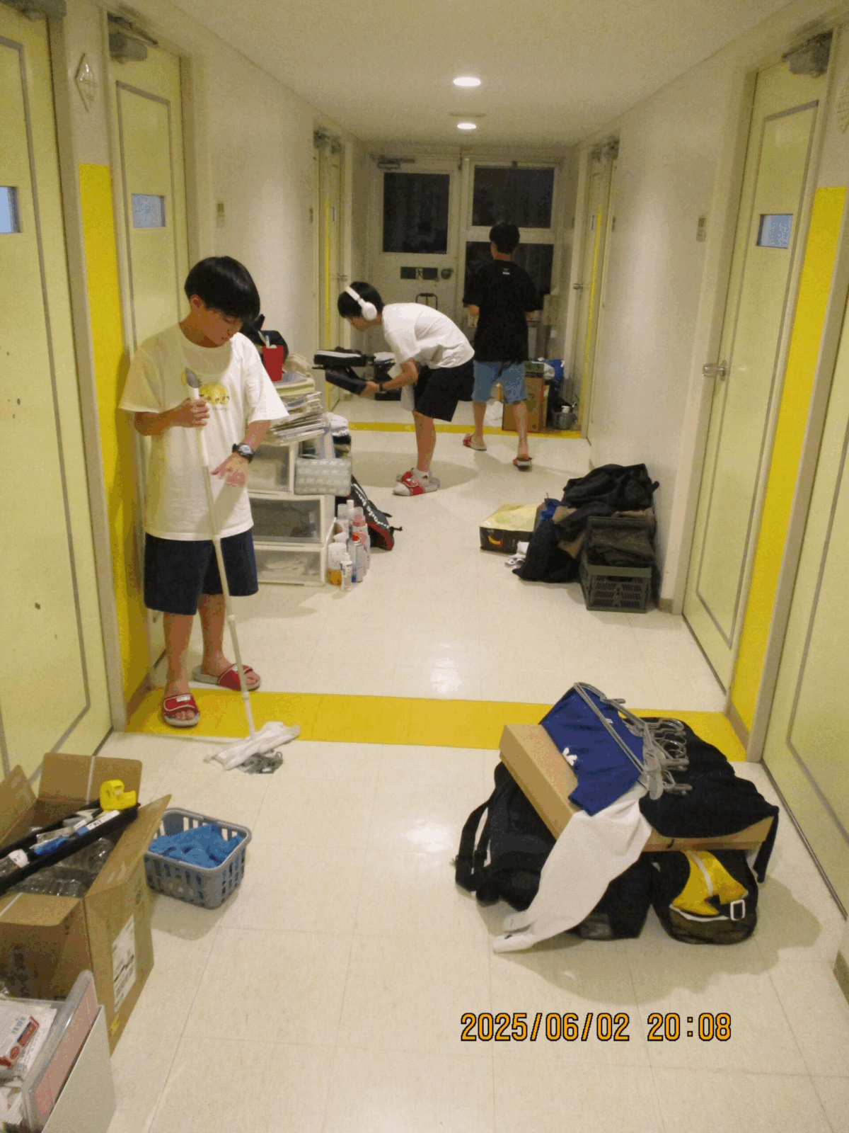 令和7年6月2日②  陽光学舎 中学1年生（男子） 居室移動実施　
