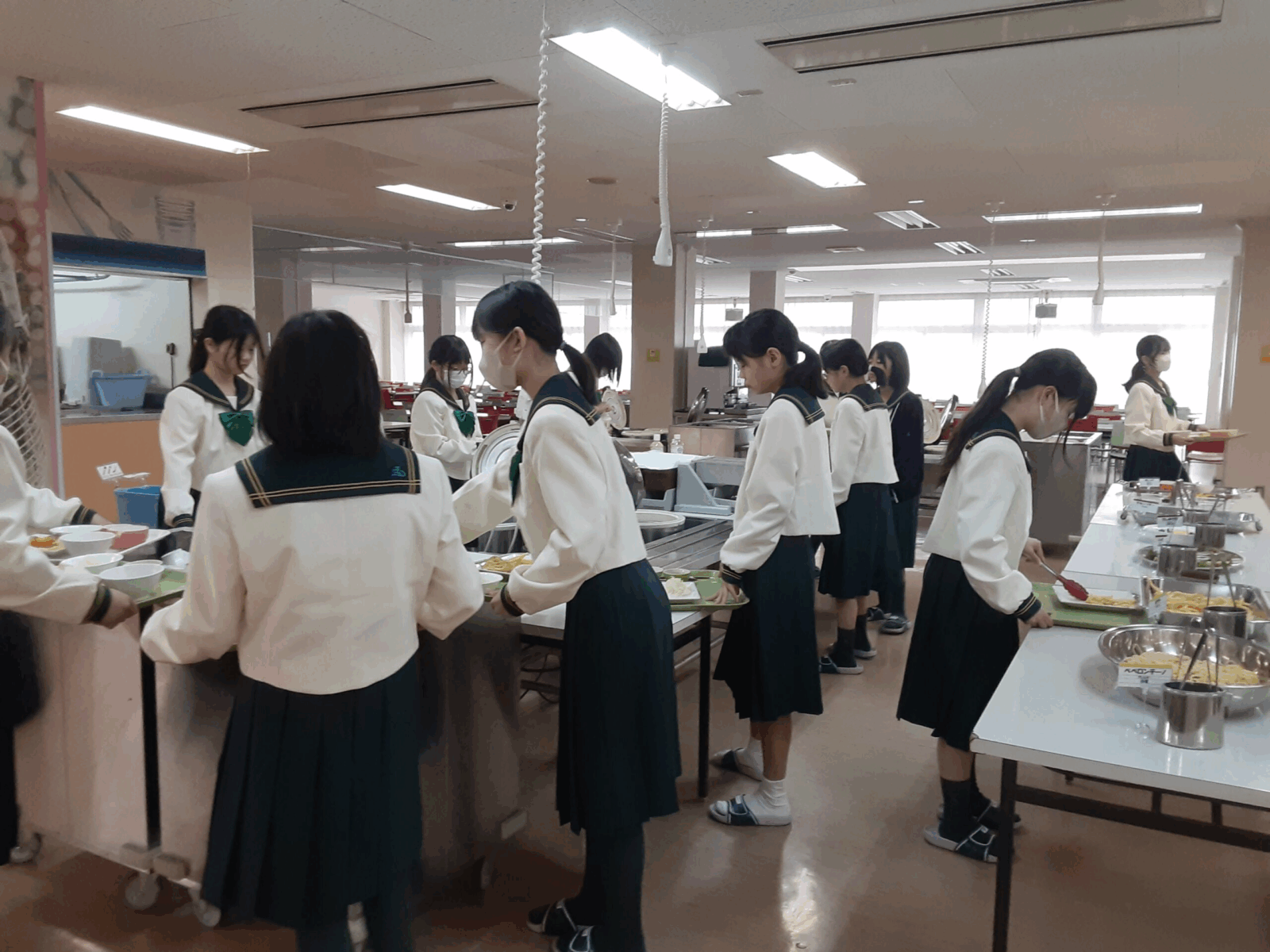 令和6年4月5日 初めての朝食・登校（アカデミアハウス）
